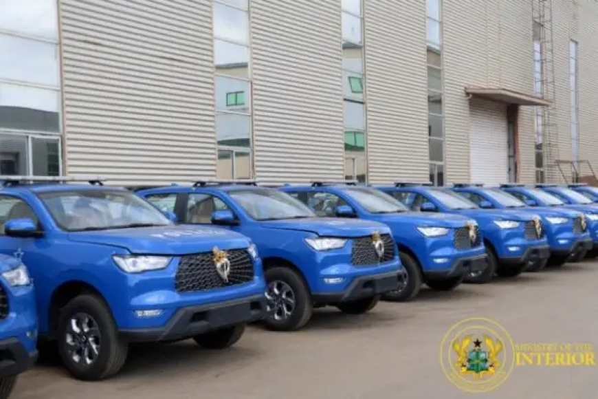 Interior Minister Donates 60 Pickups, 20 Motorbikes to Police to Strengthen 24-Hour Economy Security